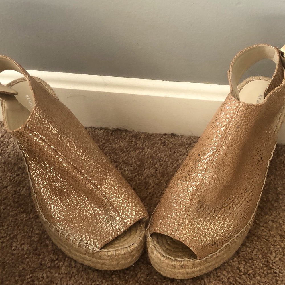 Kenneth Cole Open Toe Leather Wedges